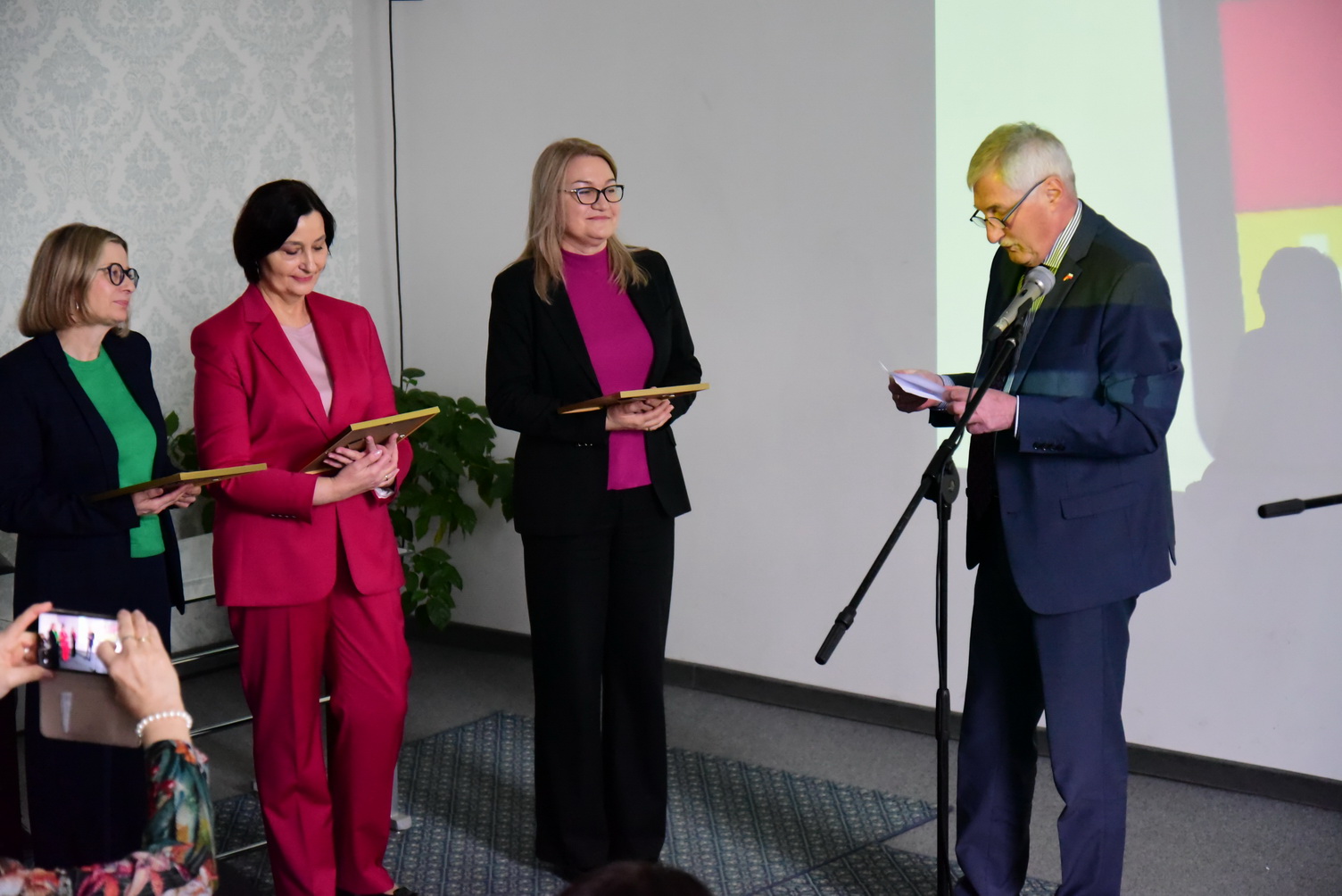 Zdjęcie DiH 2026 cz2 (18)d9184566-d1cf-480d-994e-681c4f3bd33c.JPG w galerii Deutsch in der Hauptrolle - podsumowanie VIII edycji konkursu